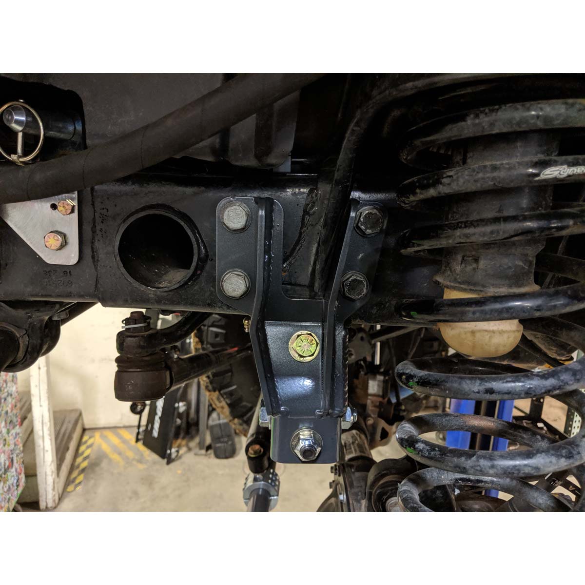 2018 Jeep Front Track Bar w/ Sector Shaft Brace (8869-01)-Track Bar Brace-Synergy MFG-8869-01-Dirty Diesel Customs